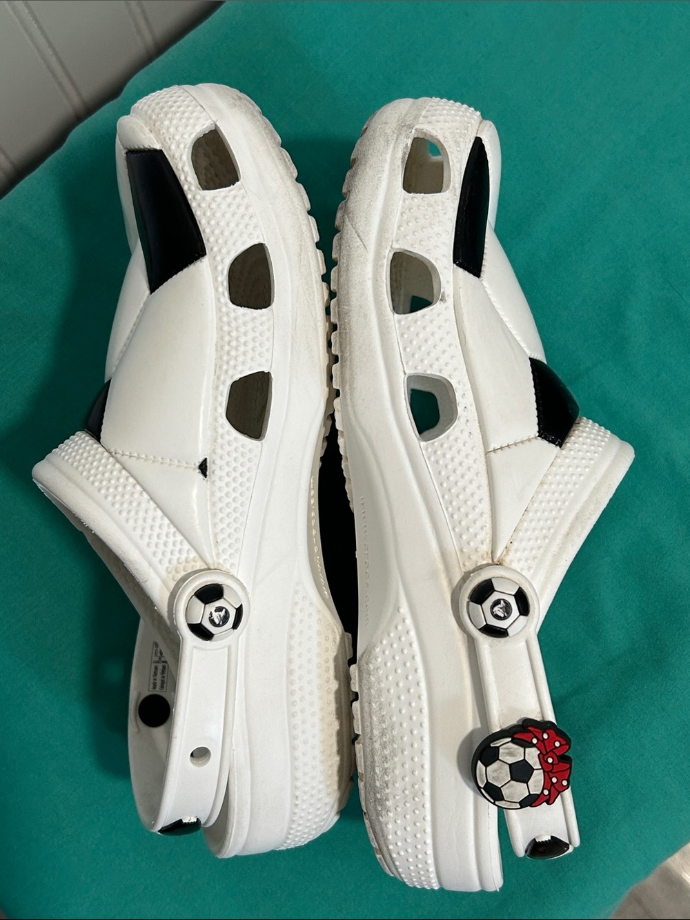 CROCS - Classic Soccer Ball Clog - SZ: j6 - Picture 3 of 10